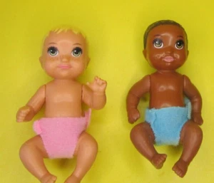 Barbie Skipper Babysitters Inc Blond & African American Baby Doll - Picture 1 of 8