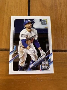 2021 Topps Baseball Mookie Betts World Series - Picture 1 of 2