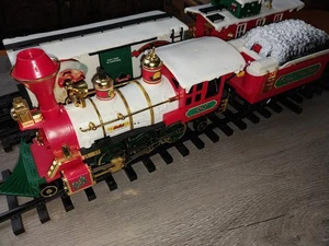 Santa's Musical Express NEW BRIGHT Christmas Train Battery Operated - pre-owned - Picture 1 of 16