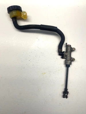 Honda ST 1100 ST1100 2003 policía freno trasero cilindro maestro y depósito Foto 1 de 4