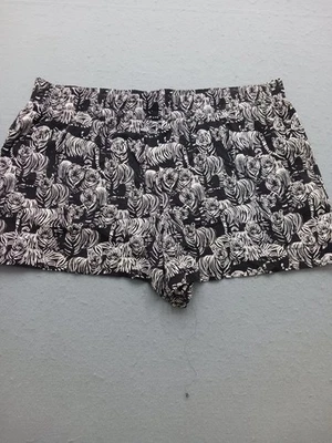 Shorts feminino APT.9 tamanho XL preto estampa de tigre rayon - Imagem 1 de 4