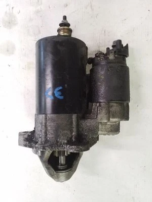 Стартерный двигатель 1,8 л | Подходит для Audi A4 / Volkswagen Passat 1997-1999 годов выпуска - через VIN 030000 - Изображение 1 из 4