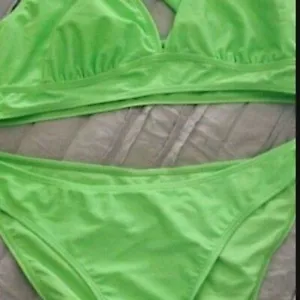New Women's Bathing Suit - Size Medium. Very Cute Suit! Color - Lime Green - Picture 1 of 6
