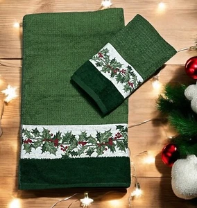 New Santens Christmas Towel Set Bath Hand Embroidered Holly Berries Garland - Picture 1 of 8