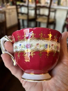 Aynsley Teacup and Saucer (2419)-Cranberry Burgundy Gold Roses - England - Picture 1 of 7