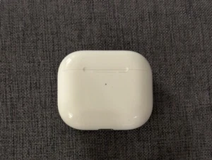 Apple AirPods 3rd MAGSAFE Genuine Charging Case Replacement Only - Photo 1 sur 6