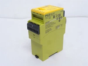 244210 Nuevo-Sin Caja; Relé de Seguridad Pilz PNOZ X3P 777310; 240VAC; Bobina 24VDC - Imagen 1 de 7
