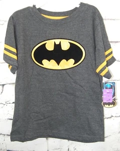 KWC-Batman Boys T-shirt Gray and yellow Batman emblem - Picture 1 of 3