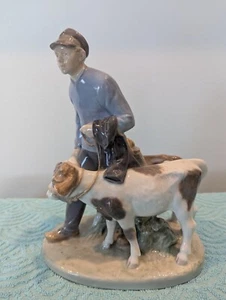 Royal Copenhagen #1858-"Farmer Leading Calves" - Picture 1 of 5