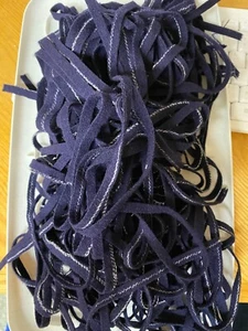 Navy Blue with White - Cut Size #8- 100% Wool Fabric Cut Strips for Rug Hooking - Picture 1 of 1