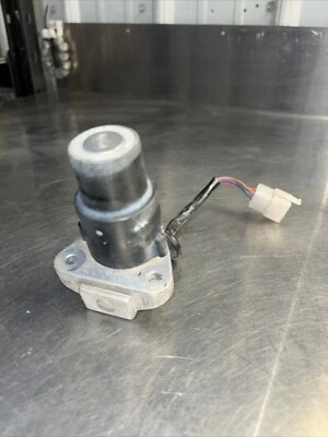 1982 YAMAHA XV750 VIRAGO (#409) IGNITION SWITCH LOCK *NO KEY* F31213 - Image 1 of 4