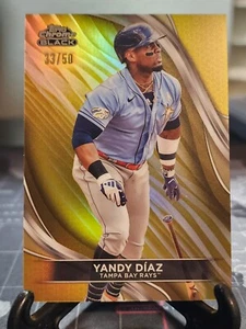 2024 Topps cromo negro Yandy Díaz refractor dorado/50 #77 Tampa Bay Rays - Imagen 1 de 3