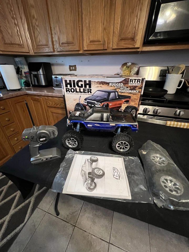 1/10 Team Losi High Roller Tested Working With original Box - Image 1 of 4