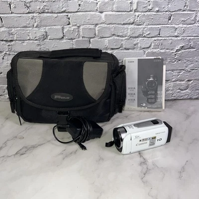 CANON Vixia FR400 Camcorder (RARE White Color) w/Charger, 32GB SD Card & Case ✅✅ - Image 1 of 4