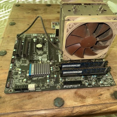 Lot carte mère Gigabyte GA-P67A-ud4-b3 Intel i7 2600k 8go gaming fan io - Photo 1/3