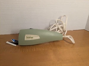 Vintage BRUDER 2 Geschwindigkeiten ELEKTRISCHE SCHERE Modell 227 MADE IN JAPAN - Bild 1 von 8