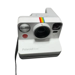 Cámara instantánea Polaroid Now 33-40 mm enfoque automático i-Type o película 600 blanca - Imagen 1 de 3