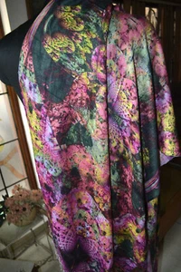 "Through Ring of Finger" Printed Pashmina Scarf. Wonder of Kashmir Handmade Wrap - Picture 1 of 5