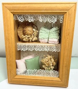 Vintage Diorama in Wood Box Frame Size 25x20x7 CM Handmade in England - Picture 1 of 5