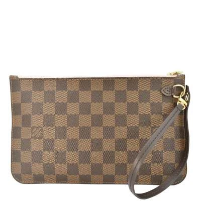 Bailarina rosa muñeca Damier Level Neverfull Pochette Neverfull LOUIS VUITTON Foto 1 de 4