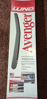 GMC Envoy 2002–2009 Lund 72098 Avenger Smoke Hood  Bug Sheild - Image 1 of 4