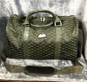 Borsone da viaggio American Flyer con tracolla verde oliva in rilievo - Foto 1 di 10