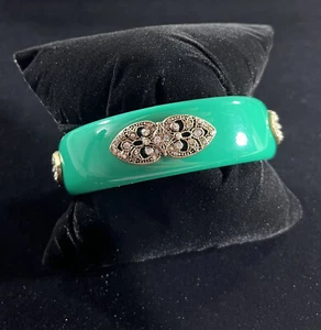 Premier Designs Jewelry Green Acrylic Crystals Chunky Gold BANGLE Bracelet - Picture 1 of 5