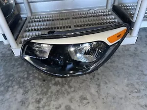 KIA SOUL OEM Left Halogen Headlamp Assembly 2014 2015 2016 2017 2018 2019 β
- Picture 1 of 10