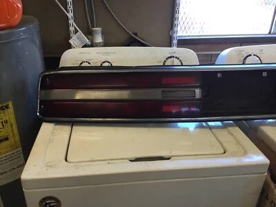 1995 Buick Regal задний фонарь бар отделка панели - Изображение 1 из 4