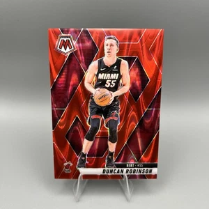 2024-2025 Panini Mosaic Duncan Robinson #24 Red Seismic Prizm/299 Miami Heat - Imagen 1 de 2