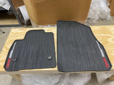 Alfombrillas delanteras premium para todo clima GMC Acadia 2017-2023 85131778 negras con logotipo Foto 1 de 3