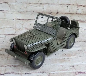 Nostalgic Old Car Model Figurine Vintage Metal Crafts Europe Home Decor Jeep - Picture 1 of 6
