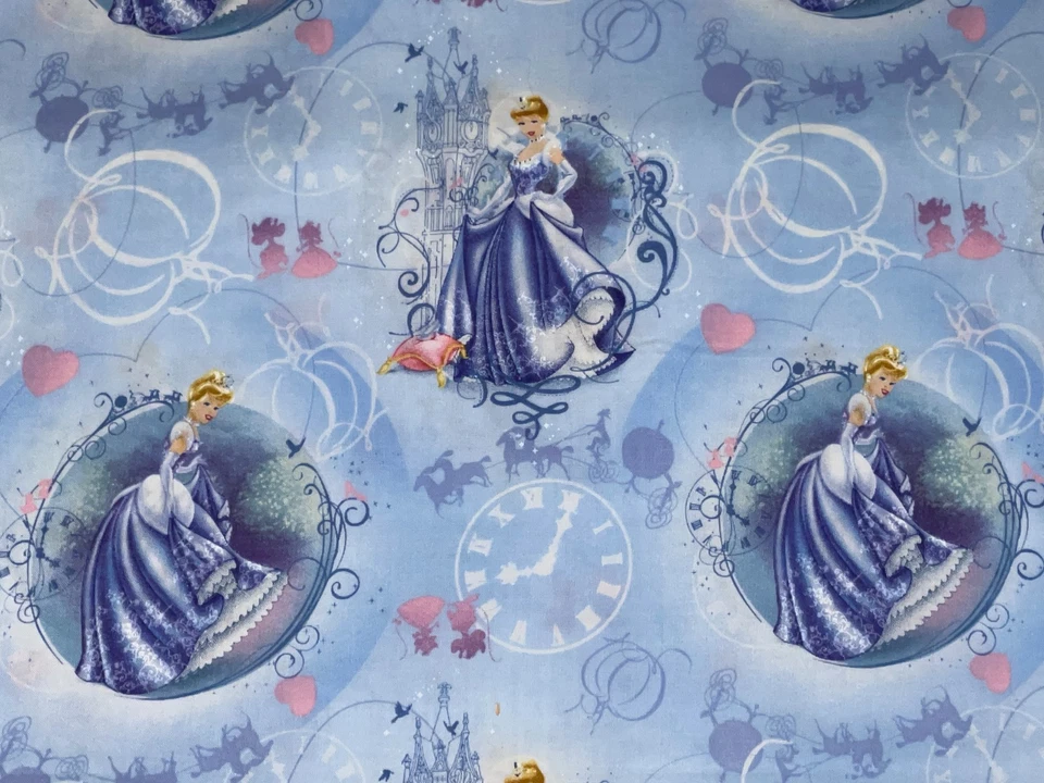 Por 1/2 yarda "Cenicienta Sueño Mágico" Disney 2011 Tela de Algodón BTHY 18" X 44" Foto 1 de 4