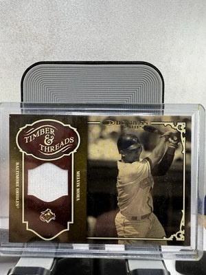 2005 Donruss Timber & Threads 球衣 Melvin Mora #TT-29 — 第 1/2 张图片