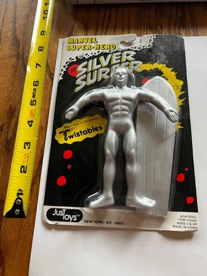 Boneco de ação vintage 1990 Twistables surfista prata Just Toys Marvel  - Imagem 1 de 3