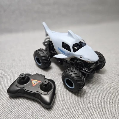 Monster Jam Official Megalodon Remote Control Truck 1:24 Scale - Image 1 of 4