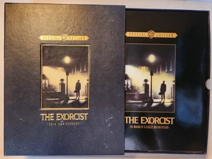 THE EXORCIST - Special Edition 25th Anniversary Box Set - mit Buch, Karten, Filmzelle - VHS - Bild 1 von 7