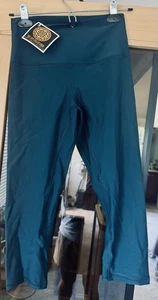 The Om Collection XS Teal Cropped Leggings - Bild 1 von 5