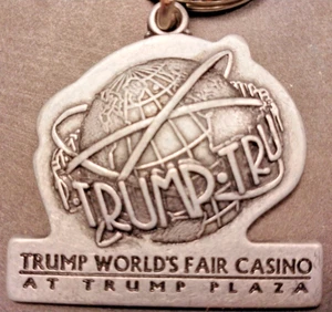 Trump-Tru World's Fair Casino Trump Plaza Key Chain Souvenir - Picture 1 of 3