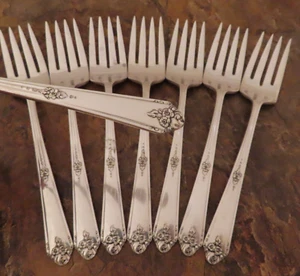 Oneida Sweet Briar Set of 8 Salad Forks Community Silverplate Flatware Lot C - Picture 1 of 5