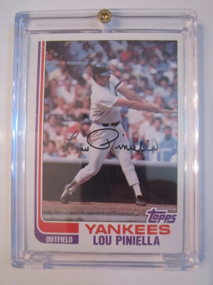 1982 LOU PINIELLA #538 TOPPS BASEBALL CARD - TUB BBA-9 - Image 1 of 2
