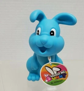NUEVO--Animolds Flash Squeeze Me Squeaky Bunny, AZUL, 6", Vinilo - Imagen 1 de 3