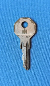 Vtg worn KEY Hi HARVESTER INTERNATIONAL C387 - Picture 1 of 2