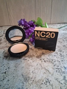 MAC Studio Fix Powder Plus Foundation NC20 .52oz Original Formula New Free Ship - Picture 1 of 3