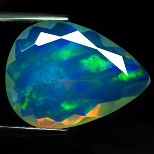 4.66 Ct Splendid Pear (17 x 13 mm) Rainbow Colors Play Solid Welo Facet Opal Gem - Picture 1 of 7
