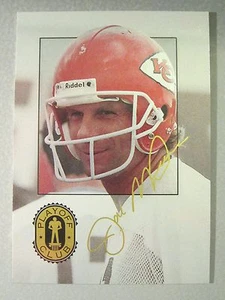1993 Playoff Club #PC1 Joe Montana - Picture 1 of 2