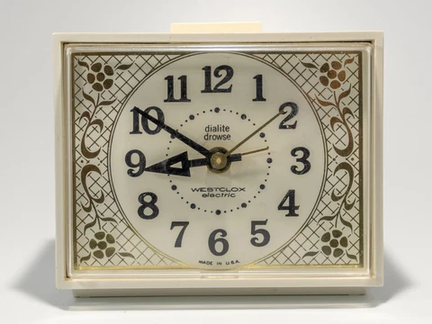 Vintage Westclox Dialite Electric Alarm Clock Model 22032 Cover