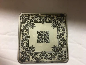Bandeja para servir metal en miniatura para casa de muñecas o con patrones de ""alfombra - Imagen 1 de 3