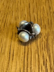 Trollbeads retired Tripple Pearl silver bead with white pearls - Bild 1 von 5