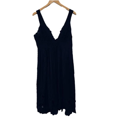 NUEVO CON ETIQUETAS Vestido Catherine Malandrino Cuello Profundo Recorte Flores/Bordado SKU 097 Foto 1 de 4